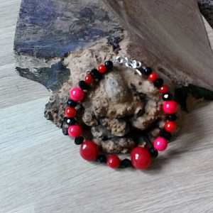 bracelet-pink-red-black-400-300x300